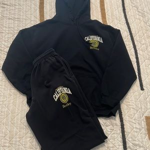 Navy sweat set gently worn